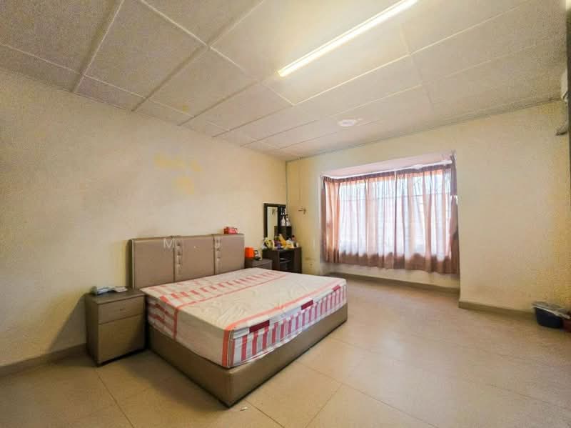 2-storey Terraced House for Sale in Jalan Kuching (Kuala Lumpur) - M.J Zairin - Bedroom - PropertyGuru.com.my