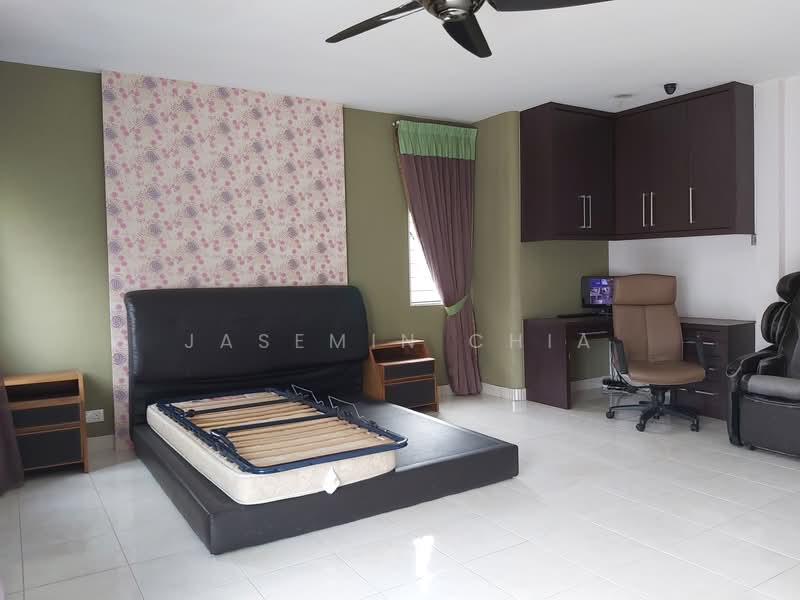 Semi-Detached House for Sale in Jalan Ipoh (Kuala Lumpur) - Jasemin Chia - Bedroom - PropertyGuru.com.my