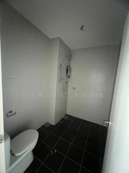 Servis Apartment untuk Dijual di Meridin Suites @ The Meridin - Daniel Yong - Bathroom - PropertyGuru.com.my