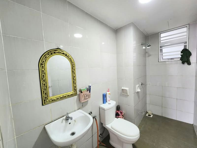Pangsapuri untuk Disewa di Bayu Andaman - Zulhaikal Asmadee - Bathroom - PropertyGuru.com.my