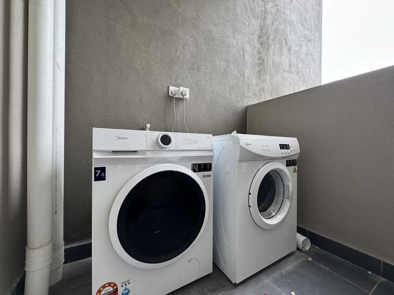 Service Residence for Rent at YOUTH CITY - Eason Tee - Balcony - PropertyGuru.com.my