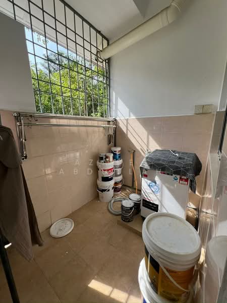 Semi-Detached House for Sale in Kuantan (Pahang) - Azalee Abdullah - Balcony - PropertyGuru.com.my