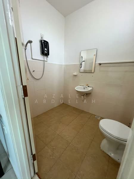 Semi-Detached House for Sale in Kuantan (Pahang) - Azalee Abdullah - Bathroom - PropertyGuru.com.my