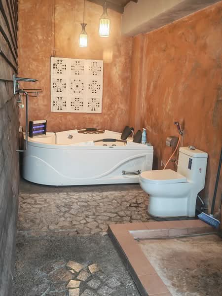 Rumah Berkembar untuk Dijual di Taman Cheras Jaya (Cheras) - Connie Wong - Bathroom - PropertyGuru.com.my