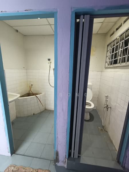Shop / Office for Rent in Bukit Beruang (Bukit Baru) - BL Bong - PropertyGuru.com.my