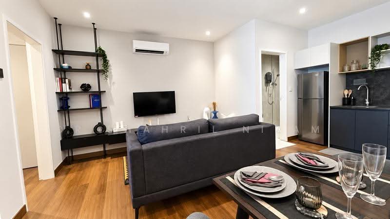 Kediaman Servis untuk Dijual di e.Sentral SmartCity - Dr Shahril Nizam - Living Room - PropertyGuru.com.my