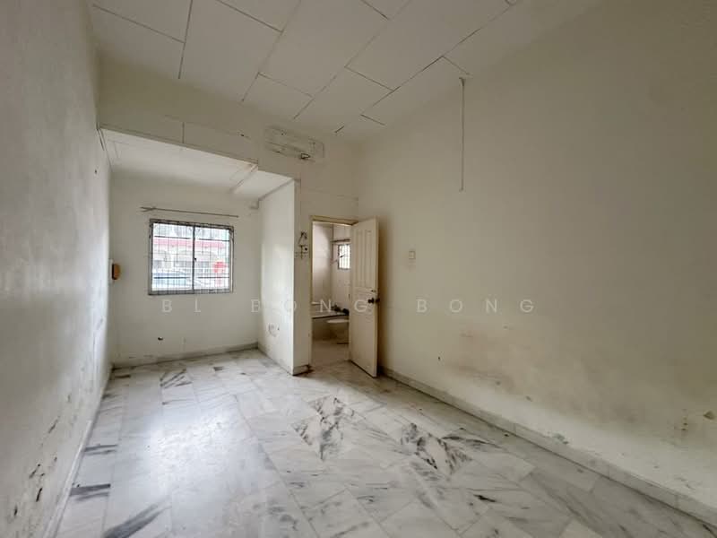 1-storey Terraced House for Sale in Kampung Enam (Melaka City) - Bong BL - PropertyGuru.com.my