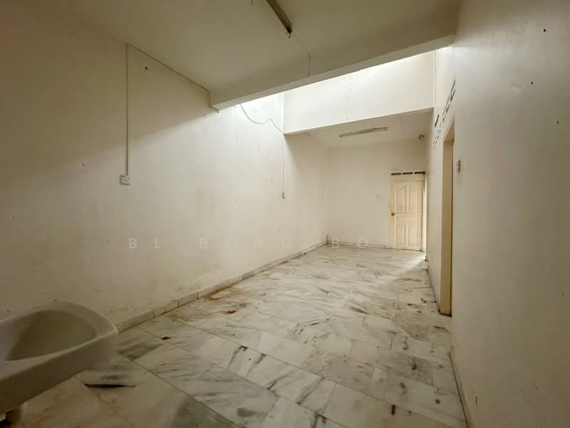 1-storey Terraced House for Sale in Kampung Enam (Melaka City) - Bong BL - PropertyGuru.com.my