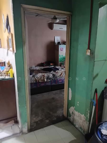 Rumah Teres 1 Tingkat untuk Dijual di Taman Pasir Putih (Pasir Gudang) - Daniel Yong - Bedroom - PropertyGuru.com.my