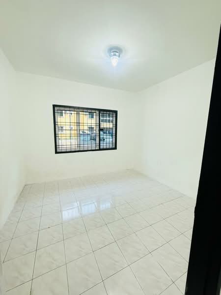 Pangsapuri untuk Dijual di Lily & Jasmine Apartment - Daniel Yong - Interior - PropertyGuru.com.my