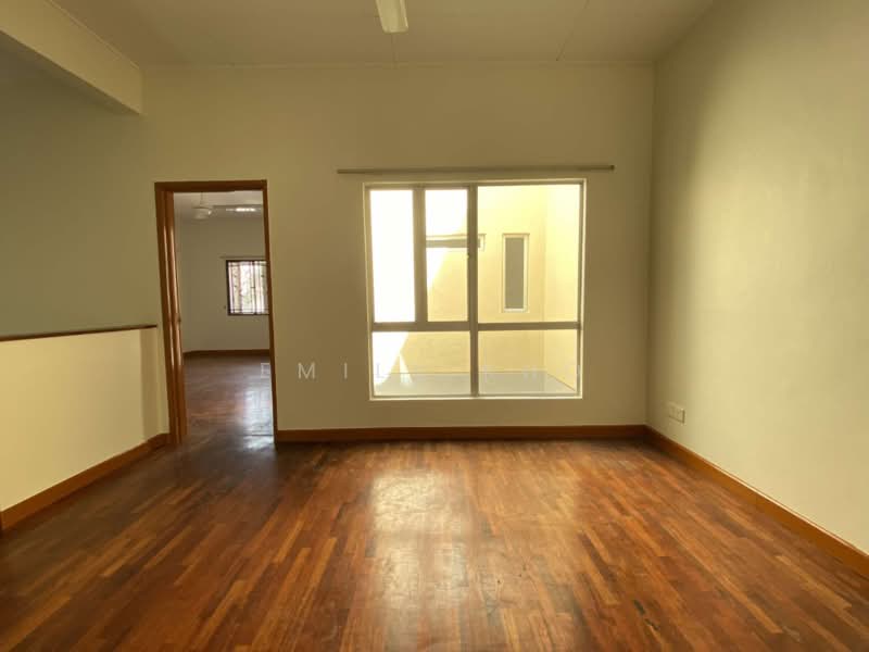 2-storey Terraced House for Sale in Shah Alam (Selangor) - Emily Kho - Living Room - PropertyGuru.com.my