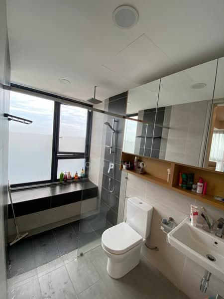 Servis Apartment untuk Disewa di Sunway Serene - Lou Ho - Bathroom - PropertyGuru.com.my