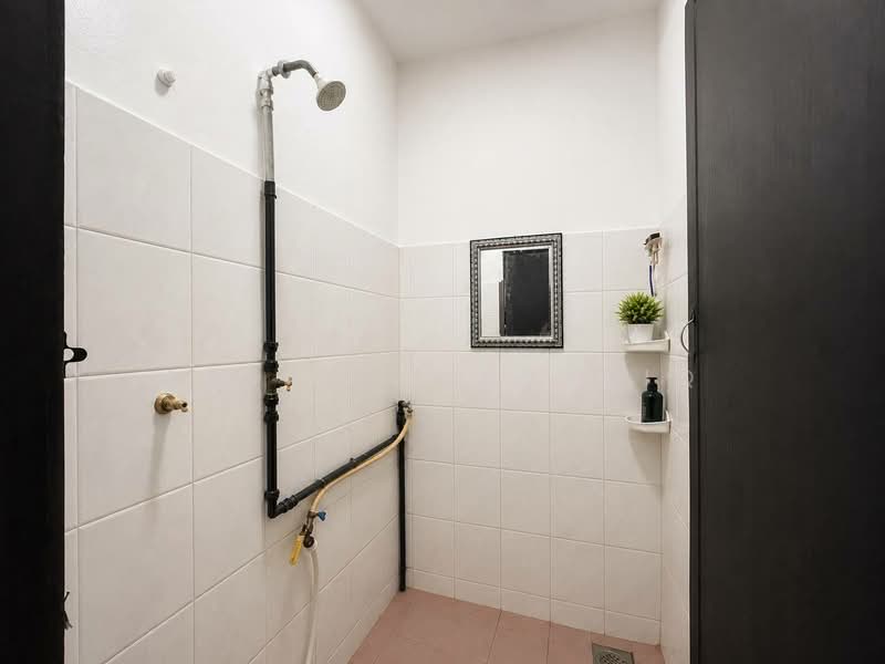 Rumah Teres 2 Tingkat untuk Dijual di Seksyen 25 (Shah Alam) - Amirul Nasyriq - Bathroom - PropertyGuru.com.my
