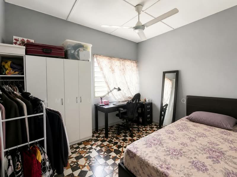 Rumah Teres 2 Tingkat untuk Dijual di Seksyen 25 (Shah Alam) - Amirul Nasyriq - Bedroom - PropertyGuru.com.my