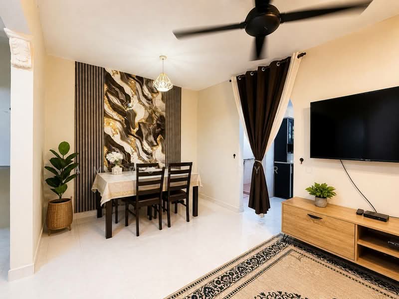 Rumah Teres 2 Tingkat untuk Dijual di Seksyen 25 (Shah Alam) - Amirul Nasyriq - Dining Room - PropertyGuru.com.my
