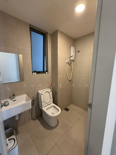 Servis Apartment untuk Disewa di Kenwingston Platz - Eunice Sim - Bathroom - PropertyGuru.com.my