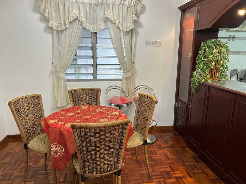Flat for Sale at Taman Tringkap Puncak - Datuk Lee Heng - Dining Room - PropertyGuru.com.my