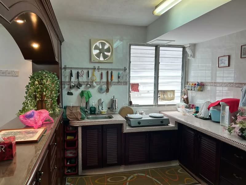 Flat for Sale at Taman Tringkap Puncak - Datuk Lee Heng - Kitchen - PropertyGuru.com.my