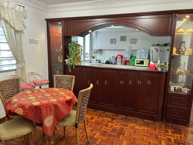Flat for Sale at Taman Tringkap Puncak - Datuk Lee Heng - Dining Room - PropertyGuru.com.my