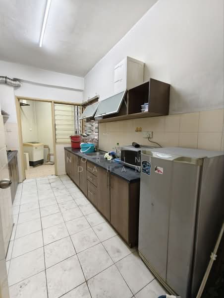 Kondominium untuk Dijual di Menara Menjalara - Noraini Dahan - Kitchen - PropertyGuru.com.my