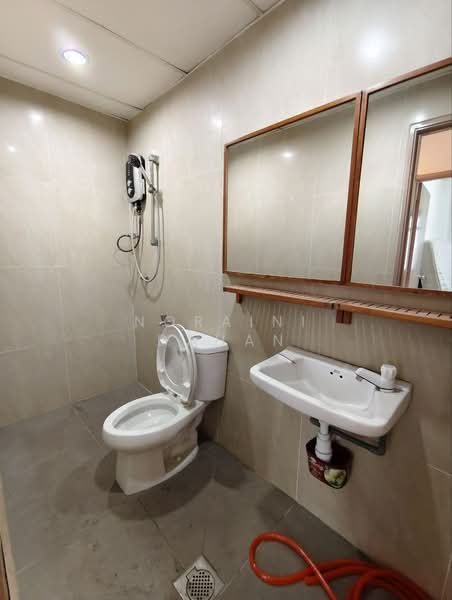 Kondominium untuk Dijual di Menara Menjalara - Noraini Dahan - Bathroom - PropertyGuru.com.my