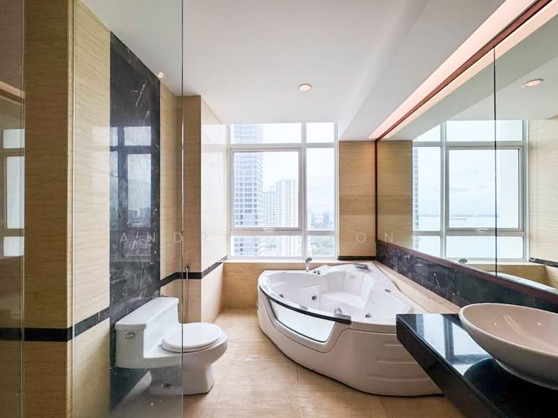 Kondominium untuk Disewa di H Residence (One Ritz Residence / Kelawai View) - Andrew Chong - Bathroom - PropertyGuru.com.my