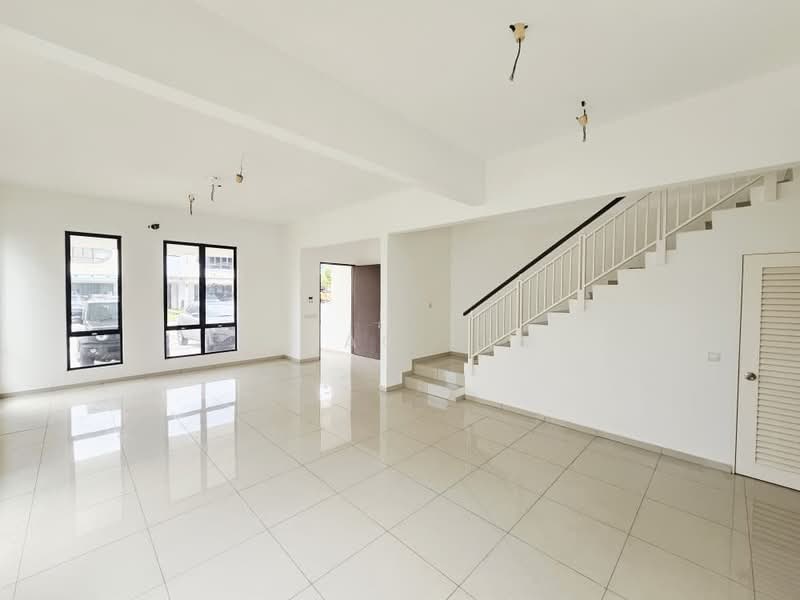 Cluster House for Sale in Setia Ecohill (Semenyih) - Isaac Sim - Living Room - PropertyGuru.com.my