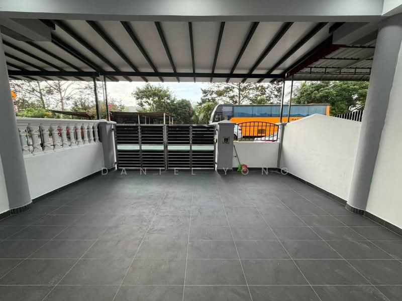Rumah Teres 1 Tingkat untuk Dijual di Taman Bestari Indah (Ulu Tiram) - Daniel Yong - Exterior - PropertyGuru.com.my
