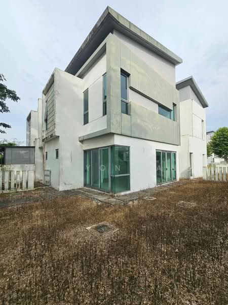 Semi-Detached House for Sale in Taman Molek (Johor Bahru) - Han Yong Ang - PropertyGuru.com.my