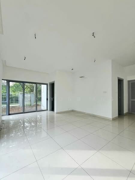 Semi-Detached House for Sale in Taman Molek (Johor Bahru) - Han Yong Ang - PropertyGuru.com.my