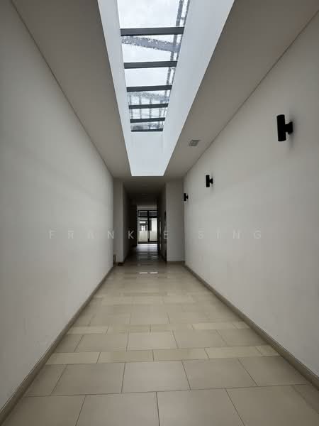 For Rent - Plaza Arkadia (Shops, Offices, Sohos)