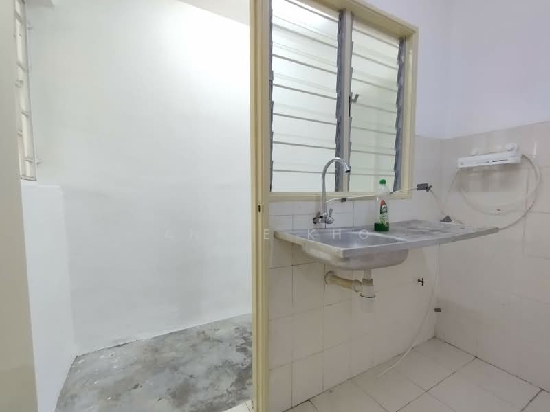 Pangsapuri untuk Disewa di Pangsapuri Sentosa - Annie Kho - Kitchen - PropertyGuru.com.my