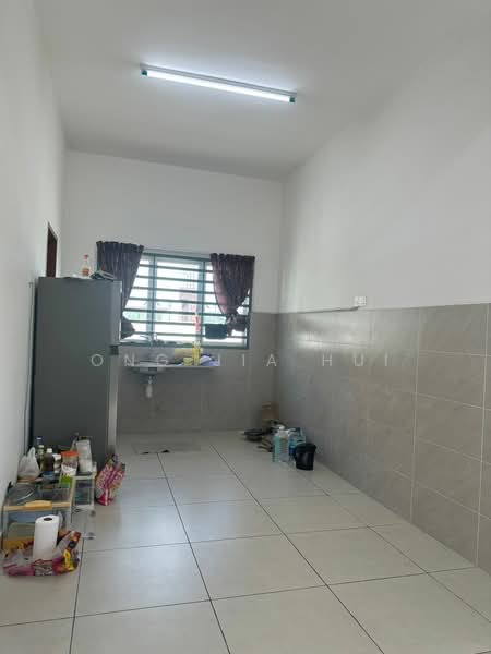 Terraced House for Rent in Bandar Springhill (Port Dickson) - Ong Jia Hui - Kitchen - PropertyGuru.com.my