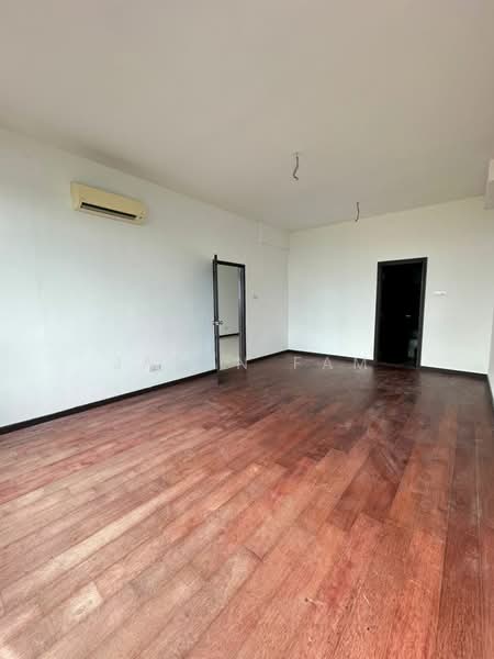 Service Residence for Sale at Molek Regency - Jason Fam - Interior - PropertyGuru.com.my