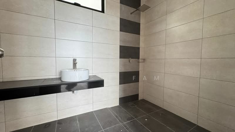 Service Residence for Sale at Molek Regency - Jason Fam - Bathroom - PropertyGuru.com.my