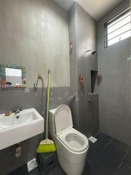 2-storey Terraced House for Sale in Bandar Pulai Jaya (Kulai) - Lee Chin Wong - Bathroom - PropertyGuru.com.my