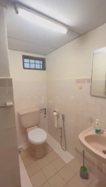 Condominium for Sale at Vista Komanwel B - Yee Yew Kho - Bathroom - PropertyGuru.com.my