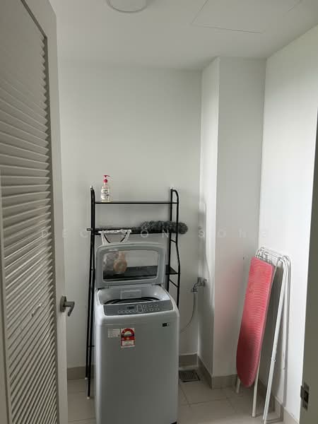 For Rent - Emerald Hill