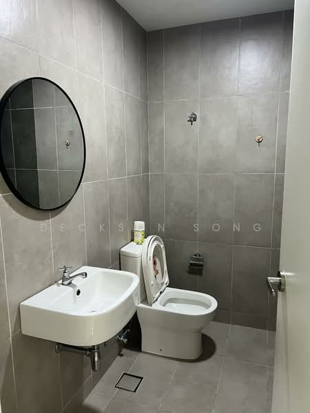 For Rent - Emerald Hill