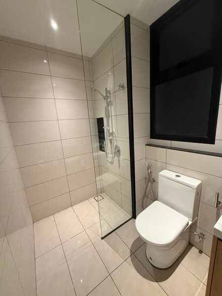 Servis Apartment untuk Dijual di Ten Kinrara - Crystal Yew - Bathroom - PropertyGuru.com.my