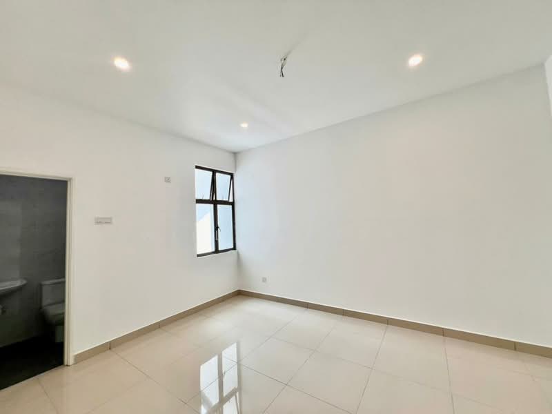 Rumah Teres 2 Tingkat untuk Dijual di Mutiara Rini (Skudai) - William Tay - Bathroom - PropertyGuru.com.my