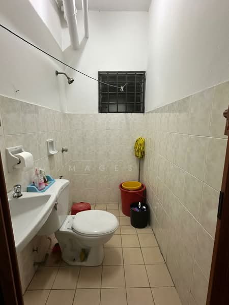 Apartment for Sale at Vista Indah Putra - Mages . - Bathroom - PropertyGuru.com.my