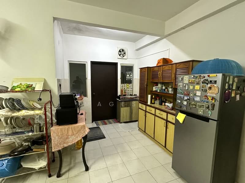 Apartment for Sale at Vista Indah Putra - Mages . - Kitchen - PropertyGuru.com.my