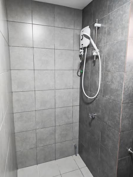 Kondominium untuk Disewa di Residensi Sateria - Desmond Low - Bathroom - PropertyGuru.com.my
