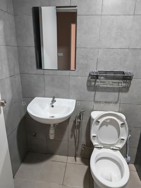 Kondominium untuk Disewa di Residensi Sateria - Desmond Low - Bathroom - PropertyGuru.com.my