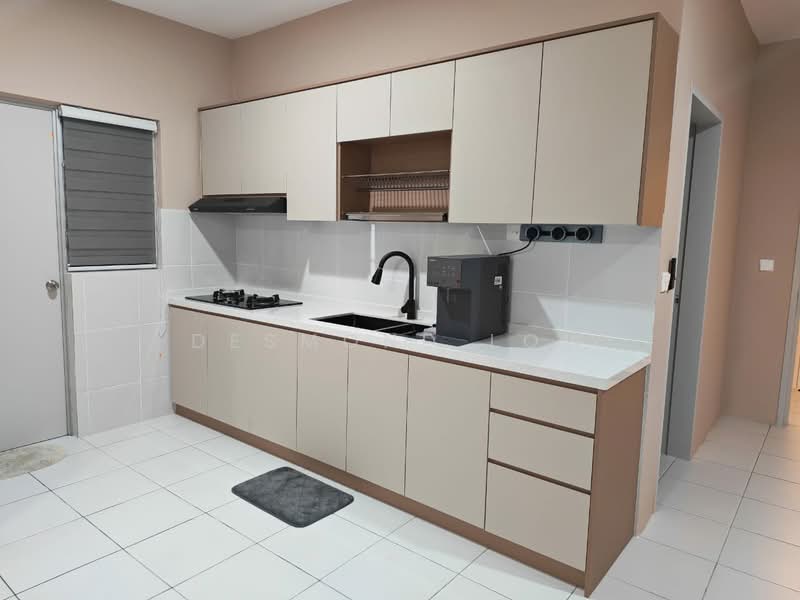 Kondominium untuk Disewa di Residensi Sateria - Desmond Low - Kitchen - PropertyGuru.com.my