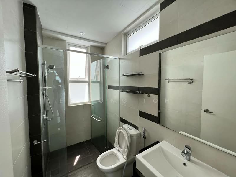 Kondominium untuk Dijual di D'Suites Akasia Horizon @ Horizon Hills - Ee Fong Toh - Bathroom - PropertyGuru.com.my