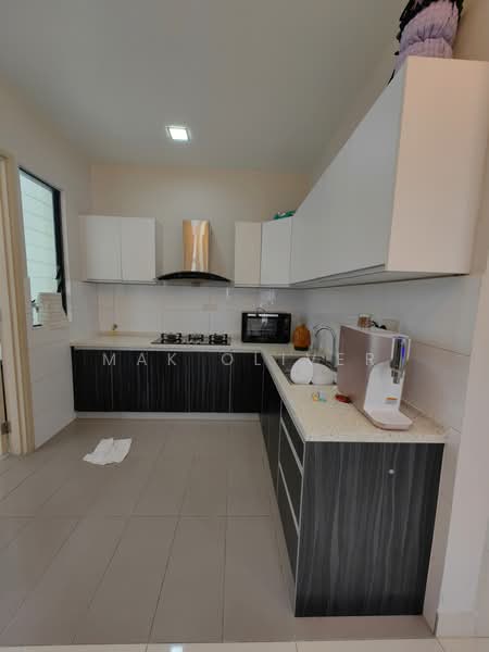 Condominium for Sale at KM1 West - Mak Oliver - Kitchen - PropertyGuru.com.my