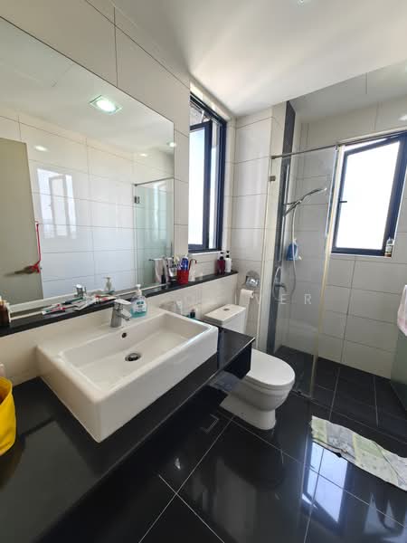 Condominium for Sale at KM1 West - Mak Oliver - Bathroom - PropertyGuru.com.my