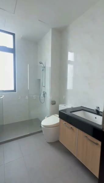 Apartment for Sale at Molek Pine 4 - Jason Fam - Bathroom - PropertyGuru.com.my